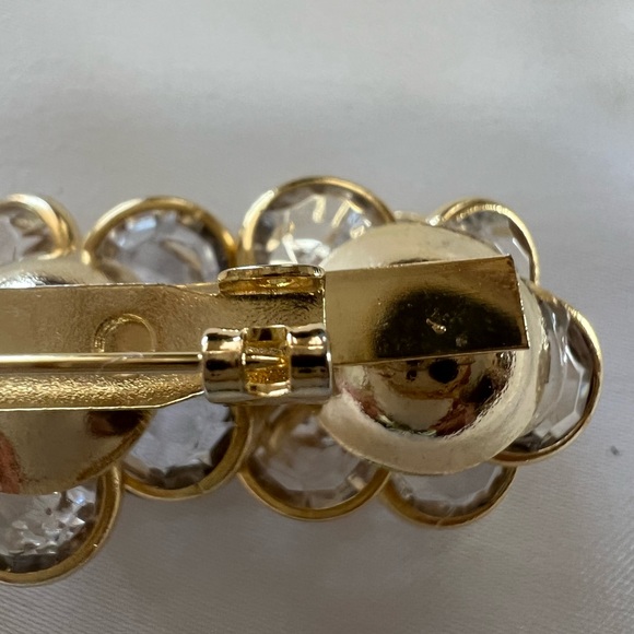 Vintage Rhinestone Brooch - Picture 7 of 7